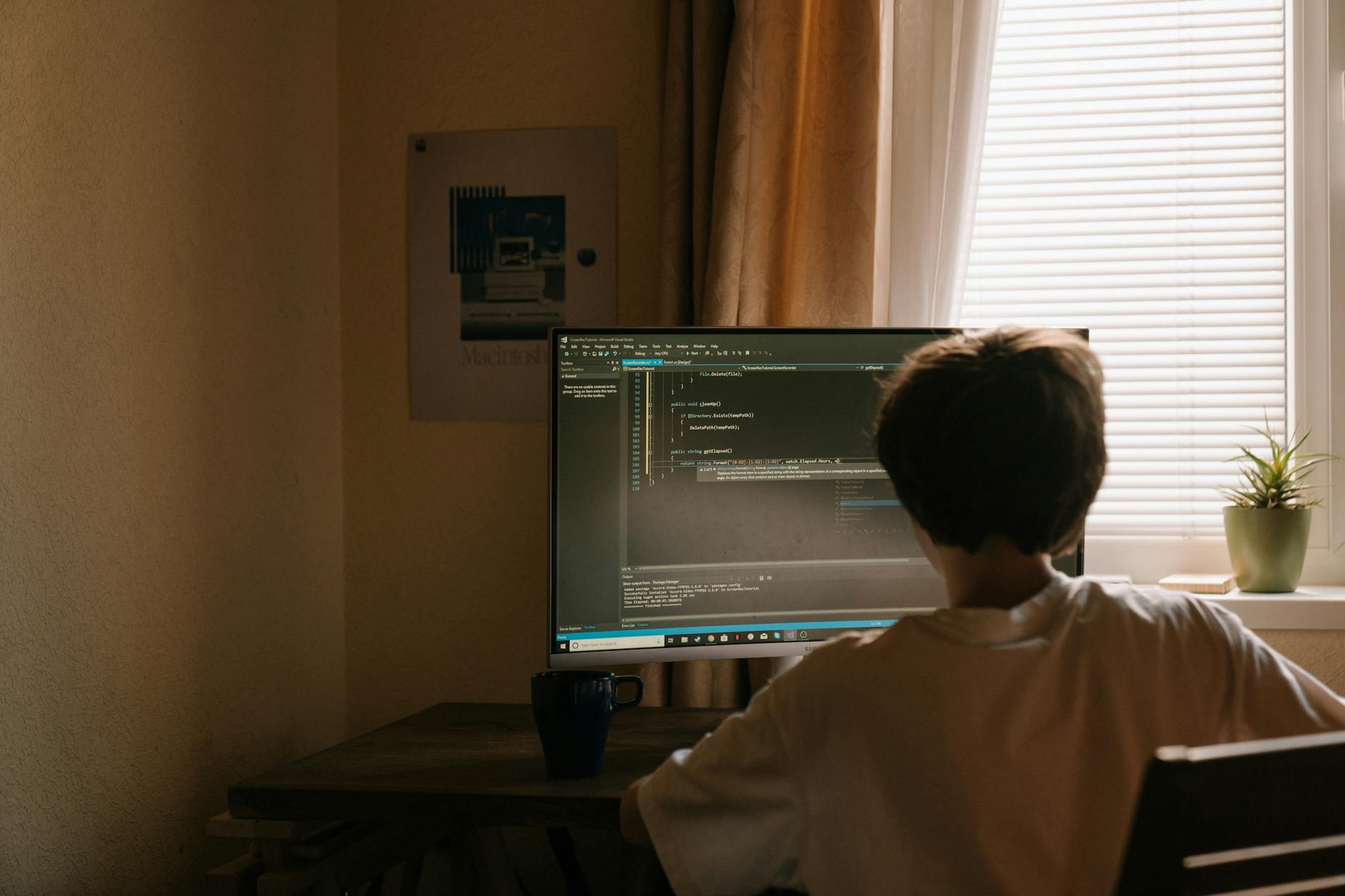 Imagen de portada para: ¿Qué es Artefisual? Aprende programación e IA